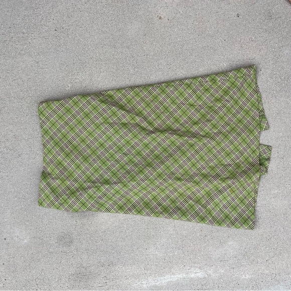 Cutest Plaid midi length skirt! - Picture 2 of 7